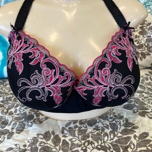 Beautiful embroidered bra perfect for “Date Night”
